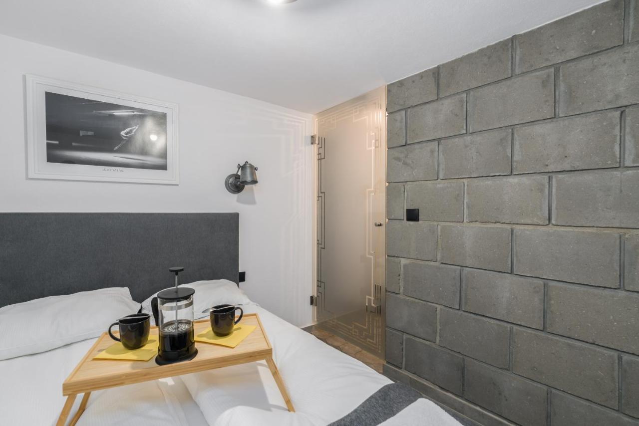Underground Level Apartments Strzalowa By Renters Poznań Exterior foto